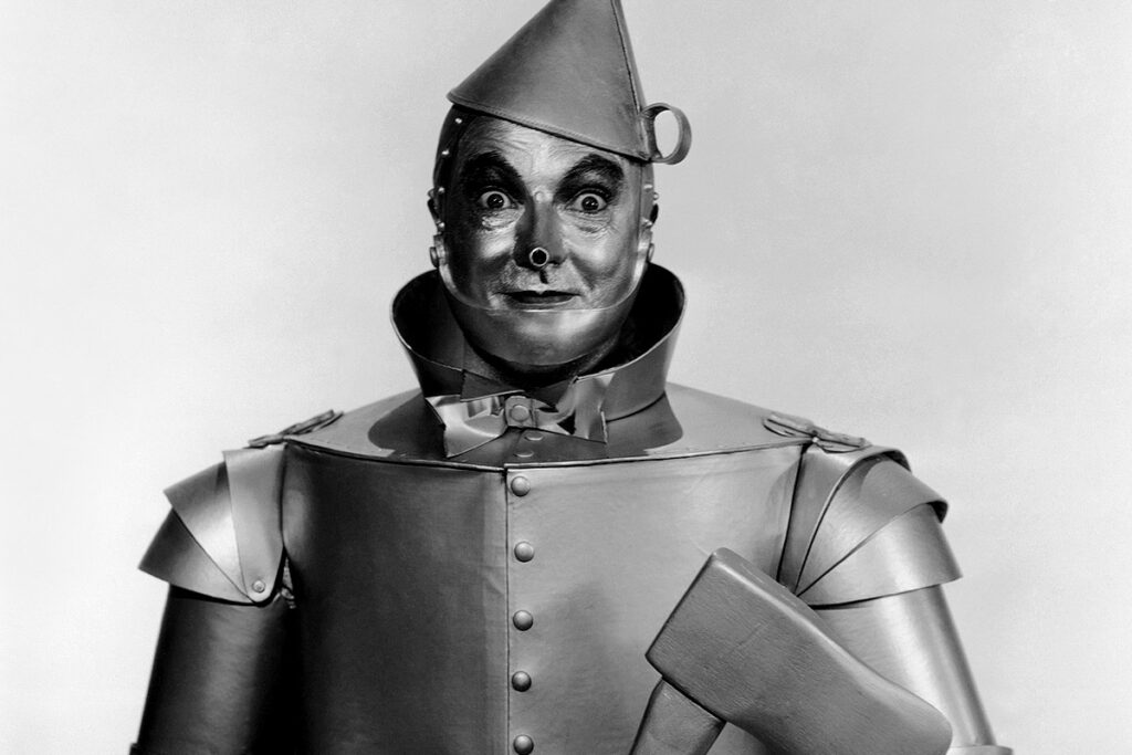 En la imagen, el personaje del hombre de hojalata de “El Mago de Oz” (1939).