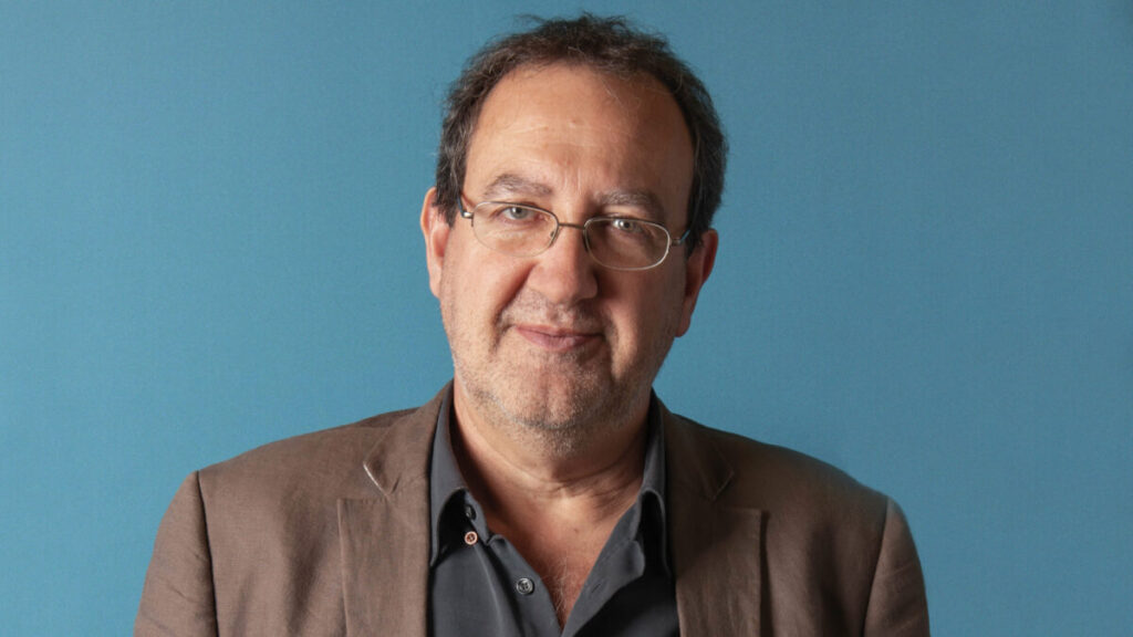 José Manuel Fajardo en la 32 Feria Internacional del libro en Guadalajara, México. Fotografía: Susana Rodríguez.