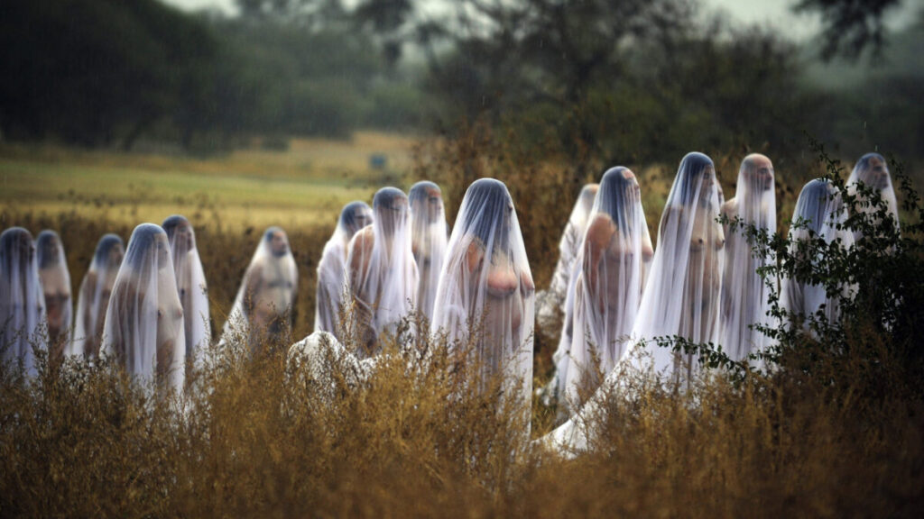 Spencer Tunick, “Day of the Dead” (2012).