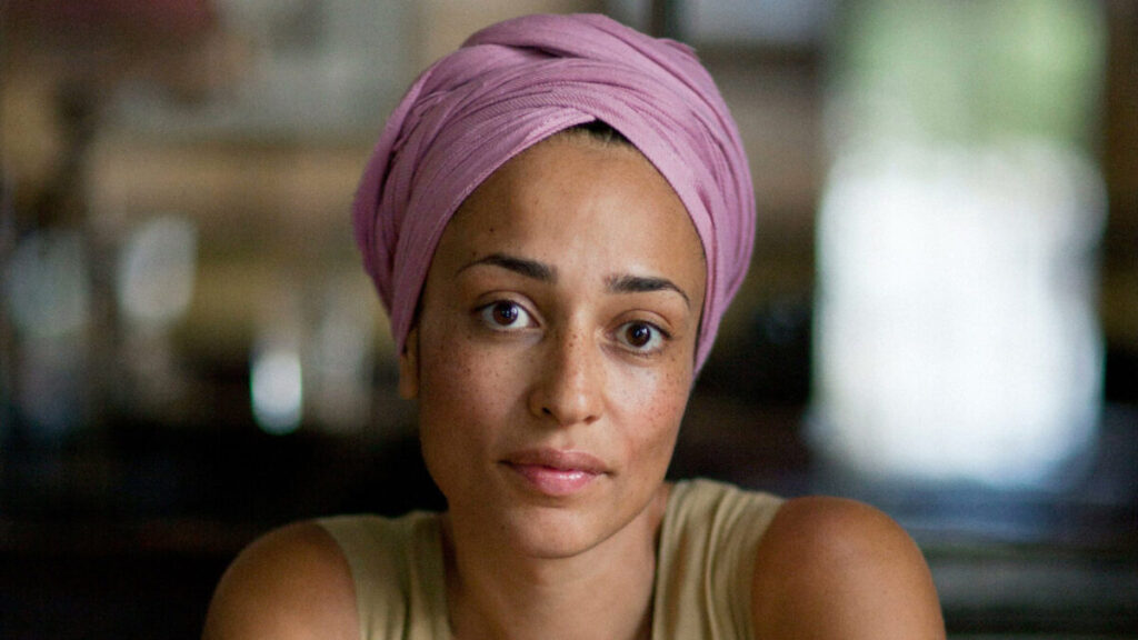 En la imagen, la escritora británica Zadie Smith. Fotografía: Linda Brownlee.