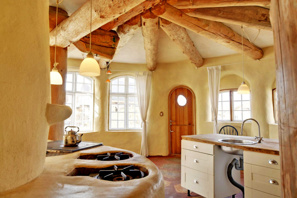 Ejemplo de bioconstrucción en el municipio de Halsnæs, Dinamarca. Fotografía de archivo.