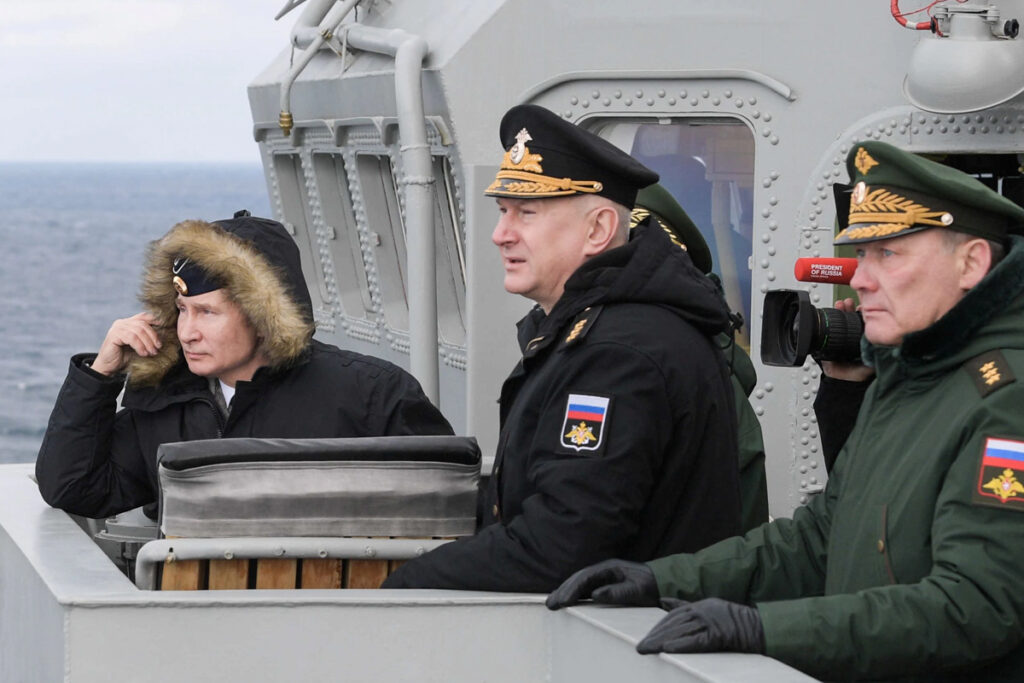 Putin, Nikolái Yevmenov y el sanguinario Alexander Dvornikov. Fotografía: Alexei Druzhinin.